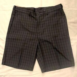 Haggar Performance Flex Waist Golf Shorts (Dark Grey and Black) Size 36 - NWOT